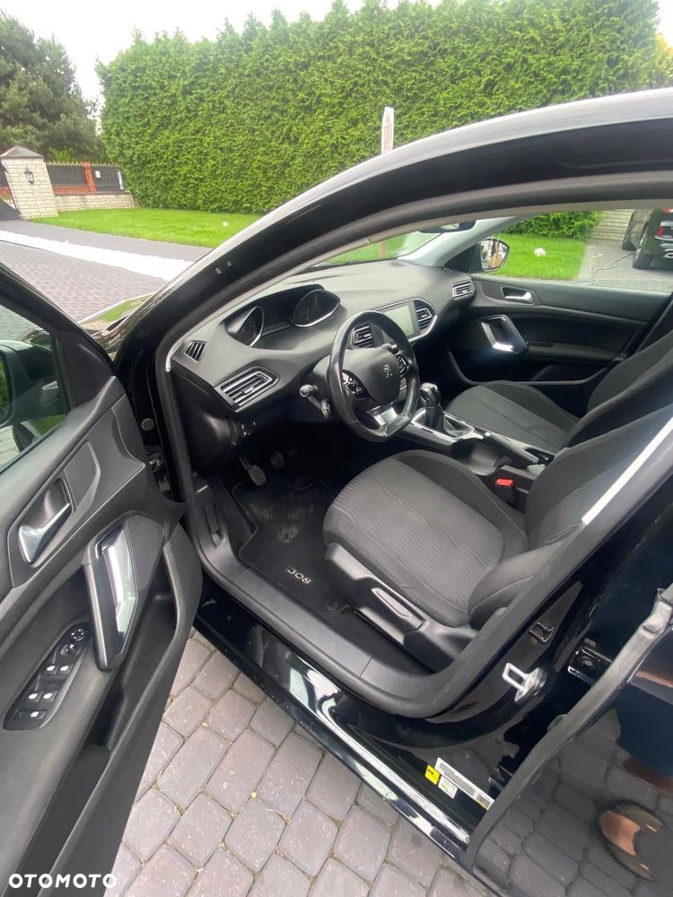 Peugeot 308 1.2 PureTech Access EU6 - 6