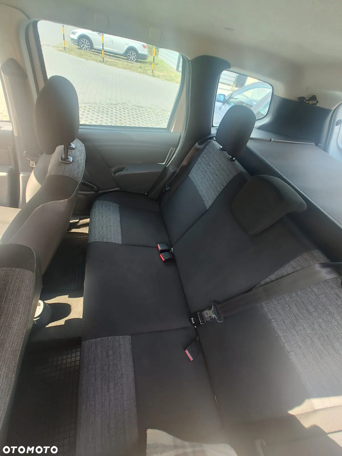 Dacia Duster 1.5 dCi Ambiance - 12