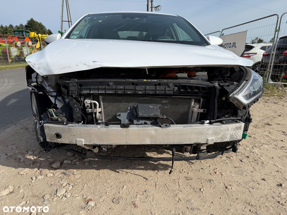 Hyundai IONIQ - 21