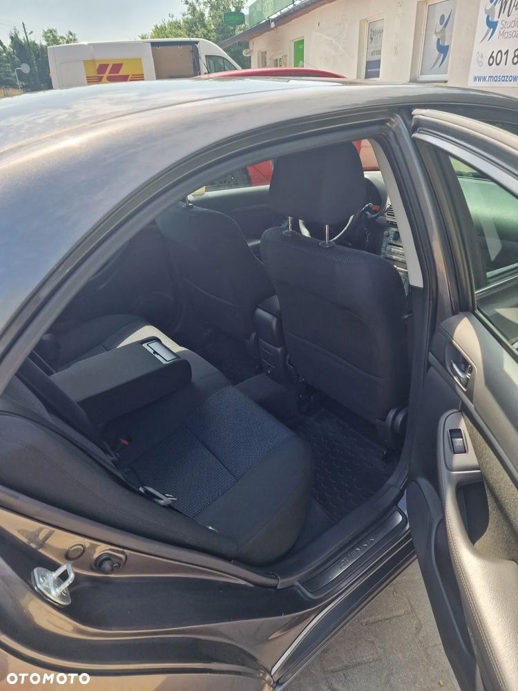 Toyota Avensis 1.8 VVT-i Sol - 10