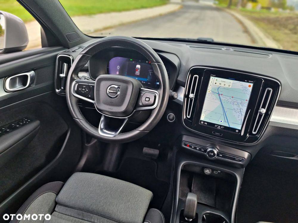 Volvo XC 40 B3 B DKG Essential - 22