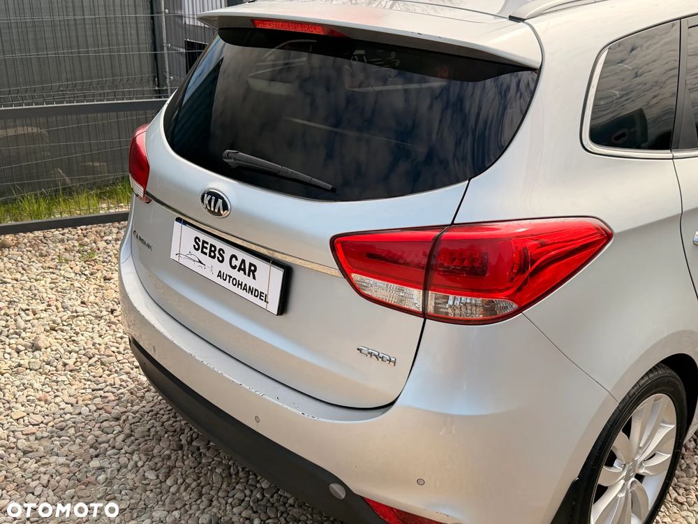 Kia Carens 1.7 CRDi 115 Dream Team Edition - 11