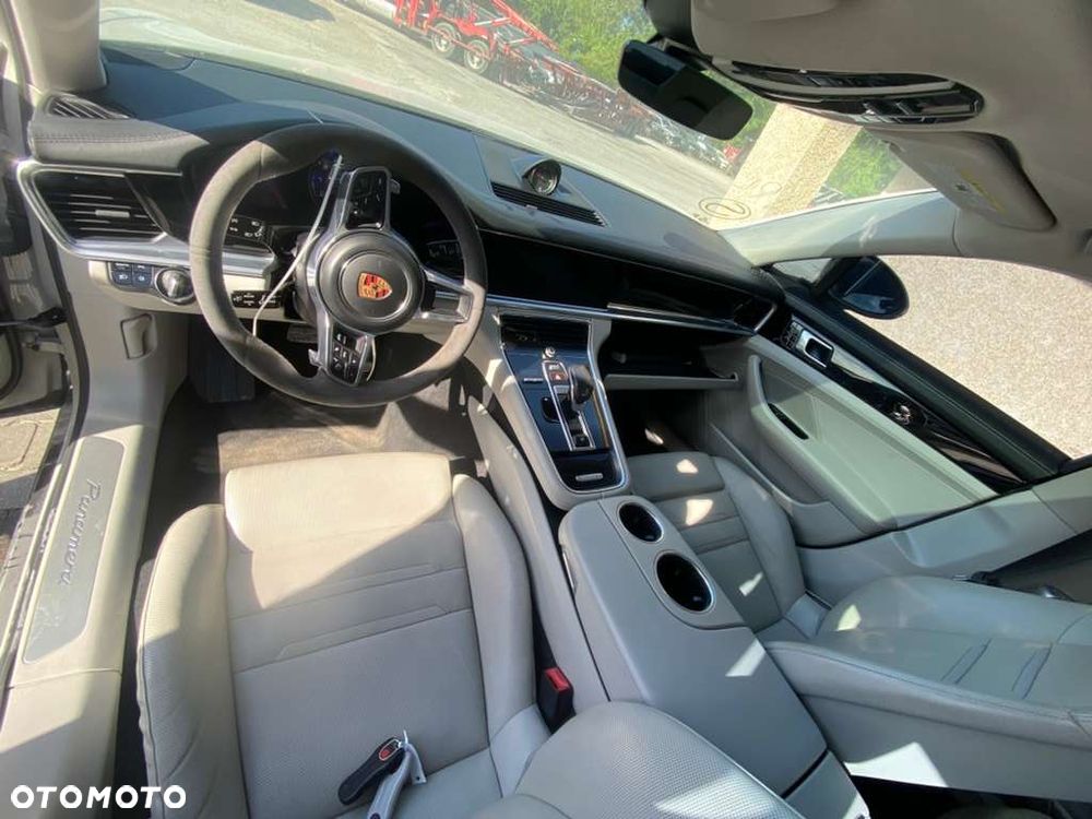 Porsche Panamera 4 Executive - 9