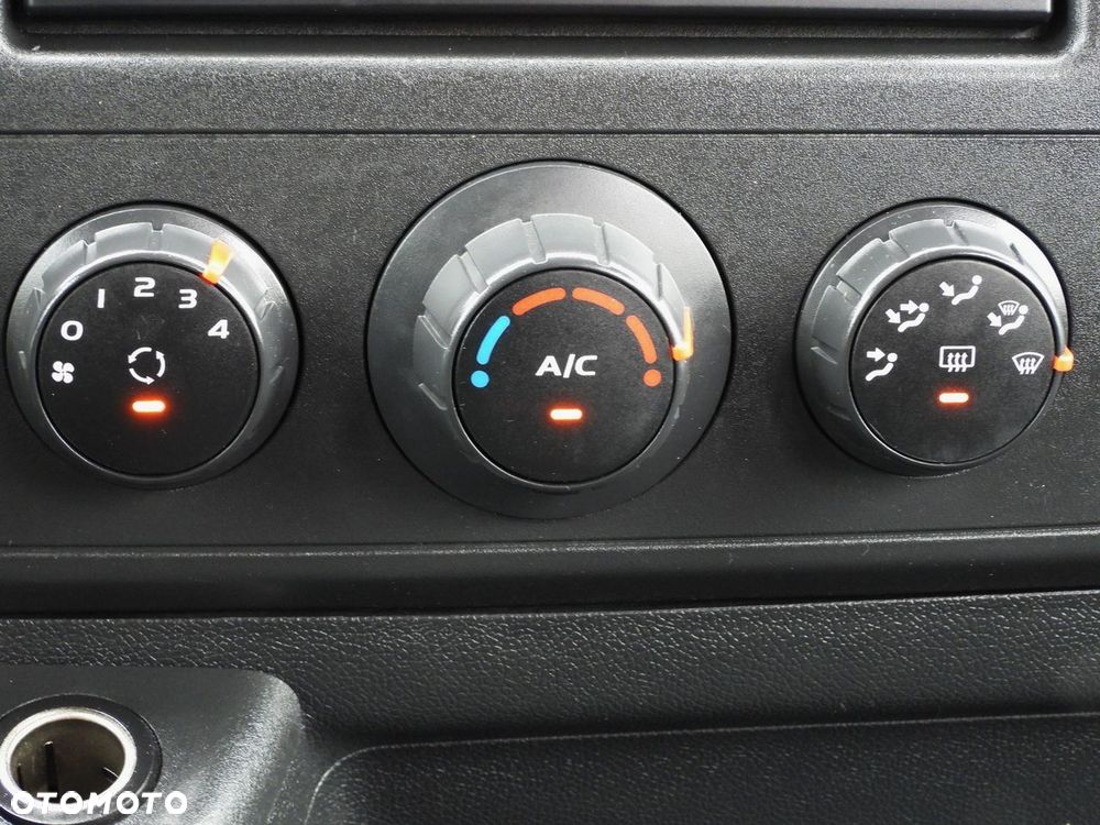Renault MASTER FURGON BRYGADÓWKA 7 MIEJSC TEMPOMAT KLIMATYZACJA  130KM - 33