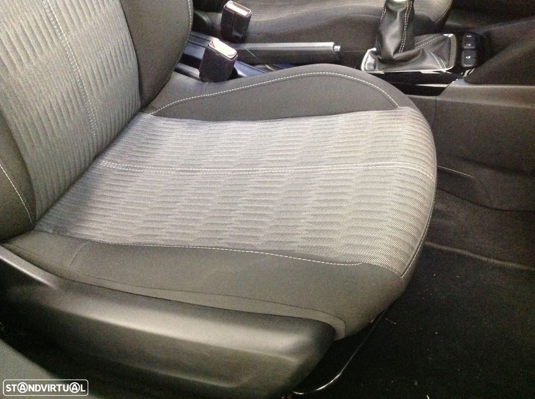 Opel Corsa 1.2 Business - 32