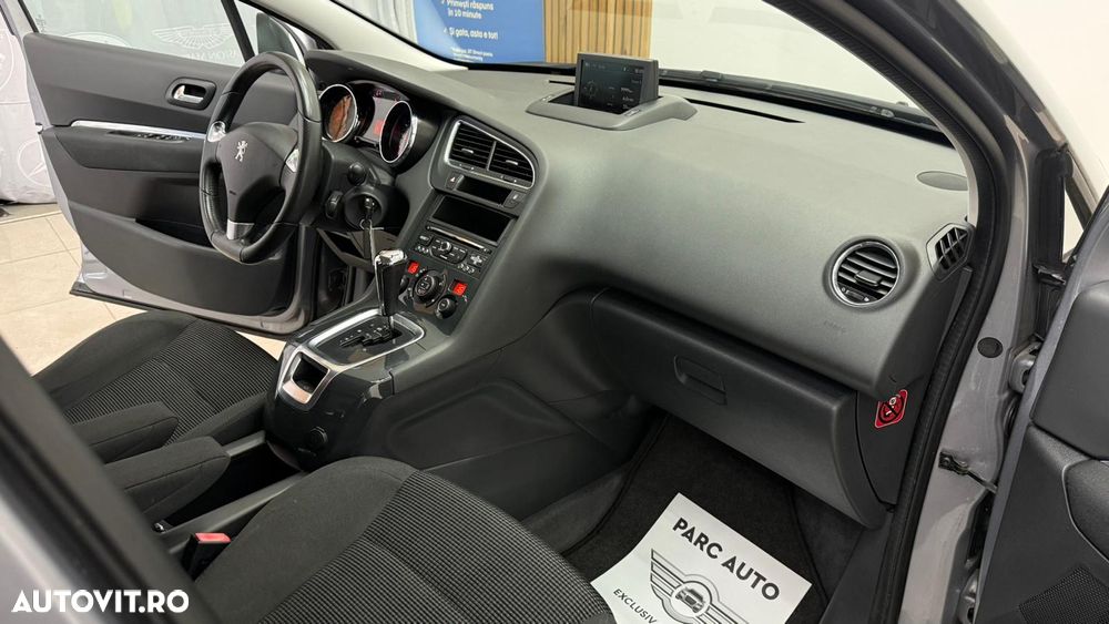 Peugeot 5008 BlueHDI 120 EAT6 Stop & Start Active - 8