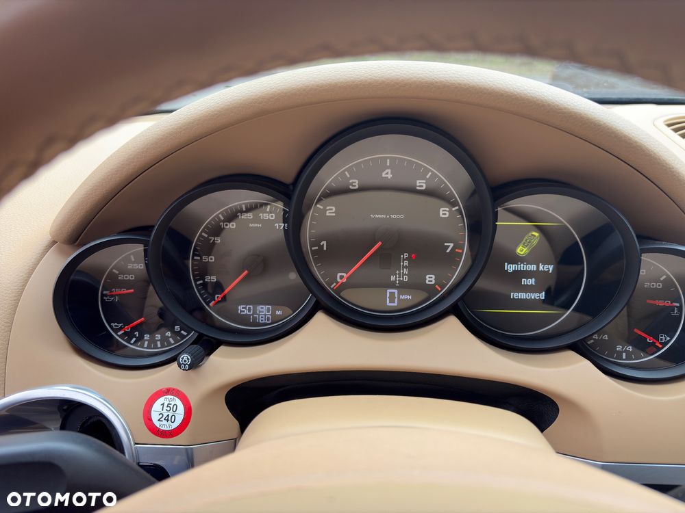 Porsche Cayenne - 11