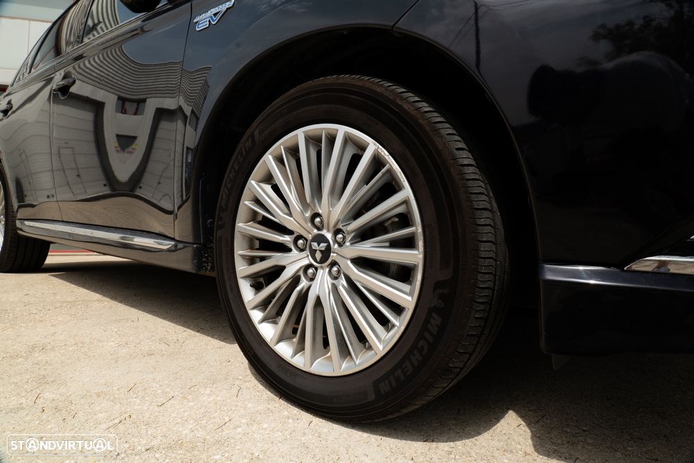 Mitsubishi Outlander - 5