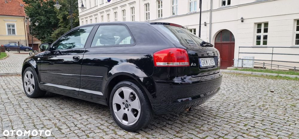 Audi A3 3-drzwiowe 1.6 Ambiente - 1