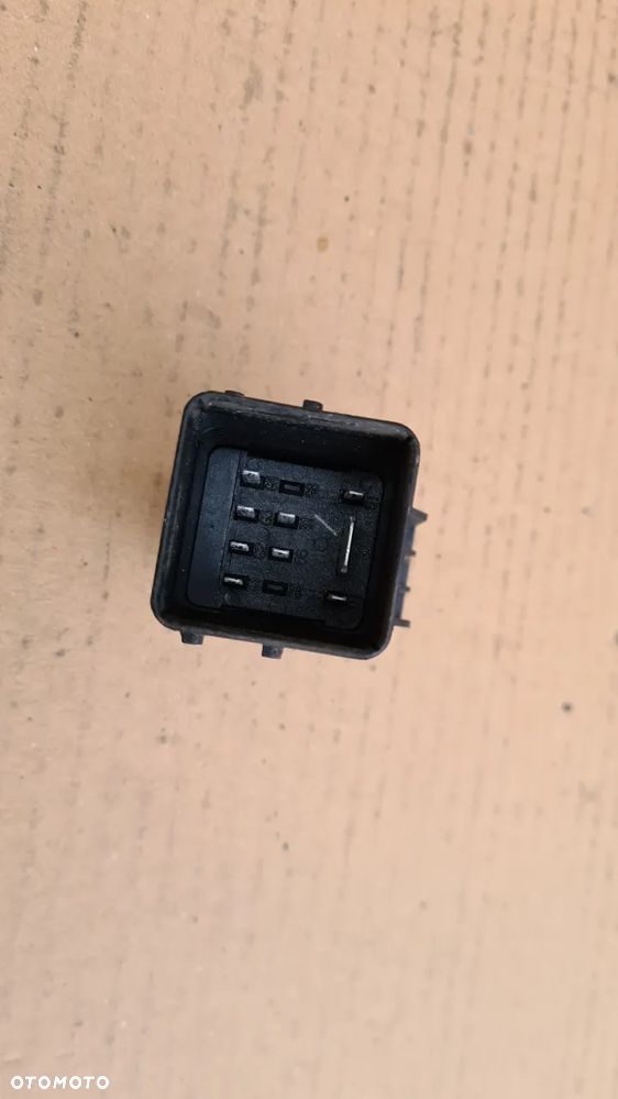 IVECO DAILY 4 06-11 przekaźnik świec żarowych - 4