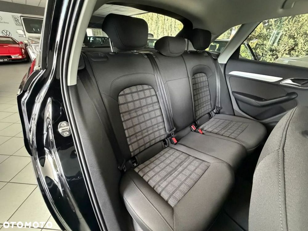Audi Q3 1.4 TFSI Sport S tronic - 32