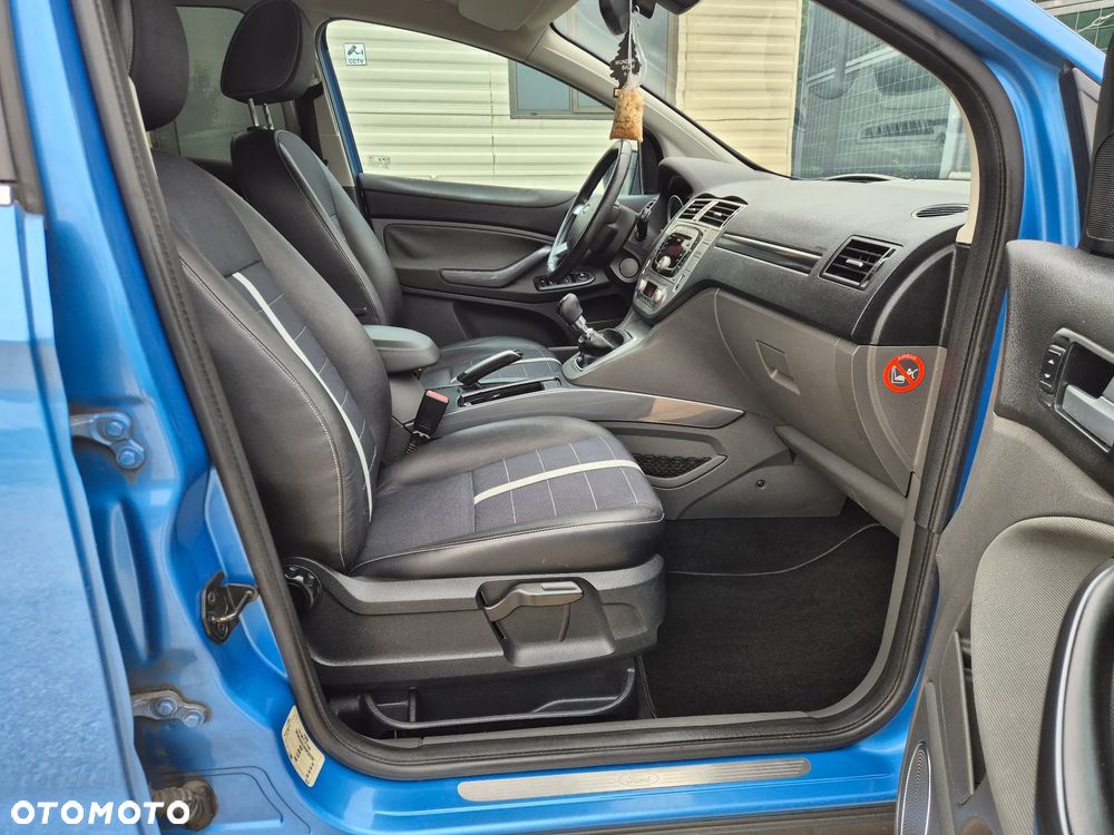 Ford Kuga 2.0 TDCi 2x4 Titanium - 19