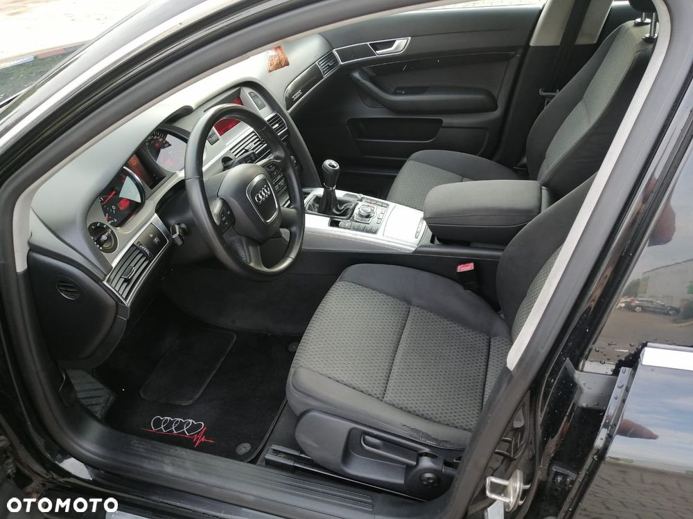 Audi A6 Avant - 16