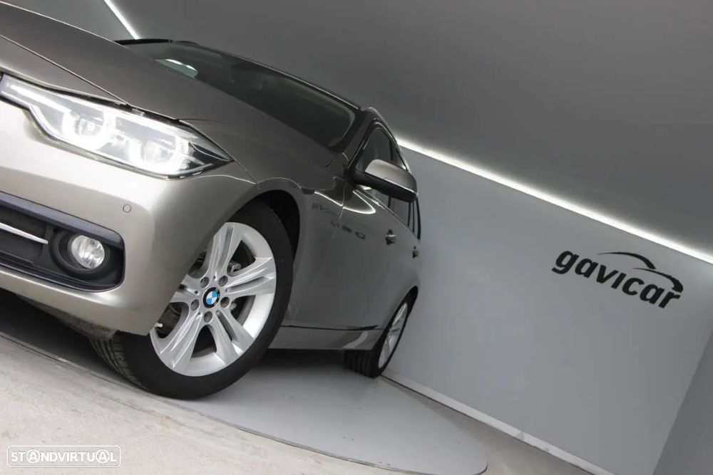 BMW 318 d Touring Auto - 19