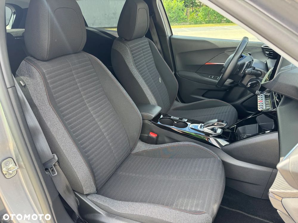 Peugeot 2008 PureTech 130 EAT8 Active - 12