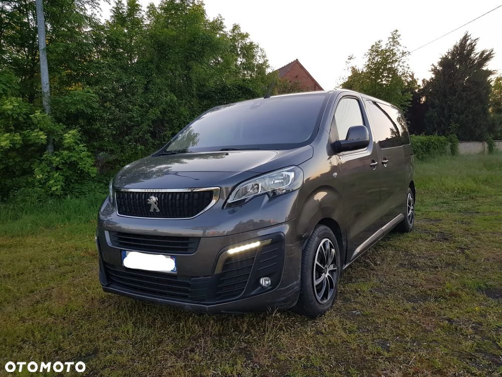 Peugeot Traveller - 1