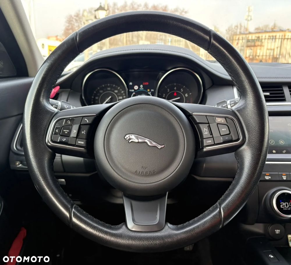 Jaguar E-Pace 2.0 i4P AWD S - 13