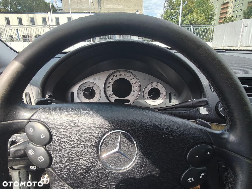 Mercedes-Benz Klasa E 350 4-Matic Avantgarde - 13