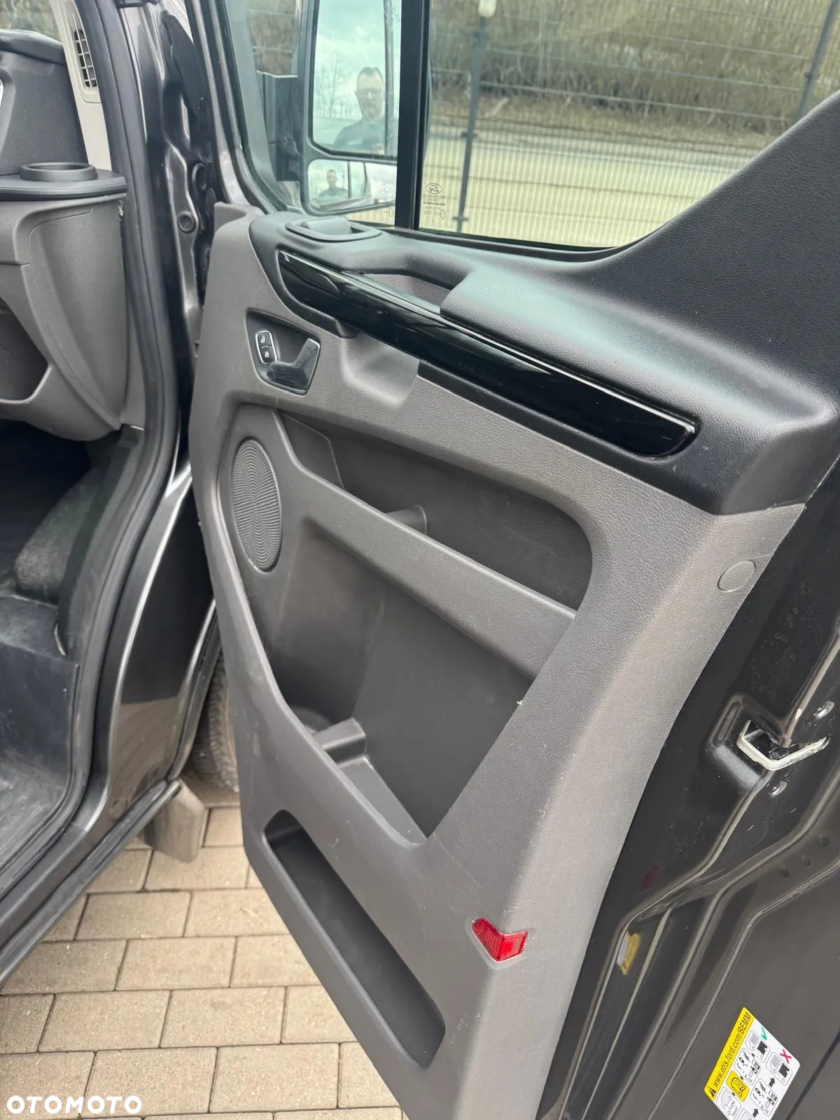 Ford TRANSIT CUSTOM - 9