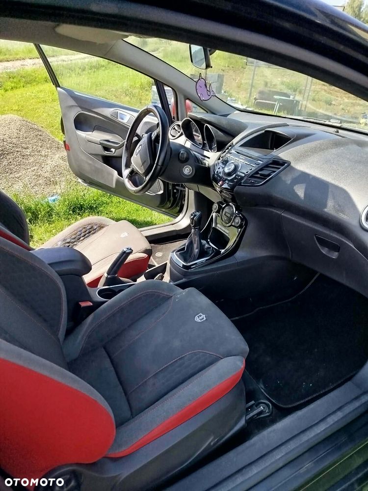 Ford Fiesta - 8