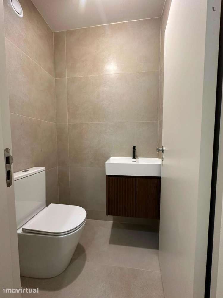 Apartamento com 3 quartos - localizado em Ramalde Porto - Grande imagem: 3/14