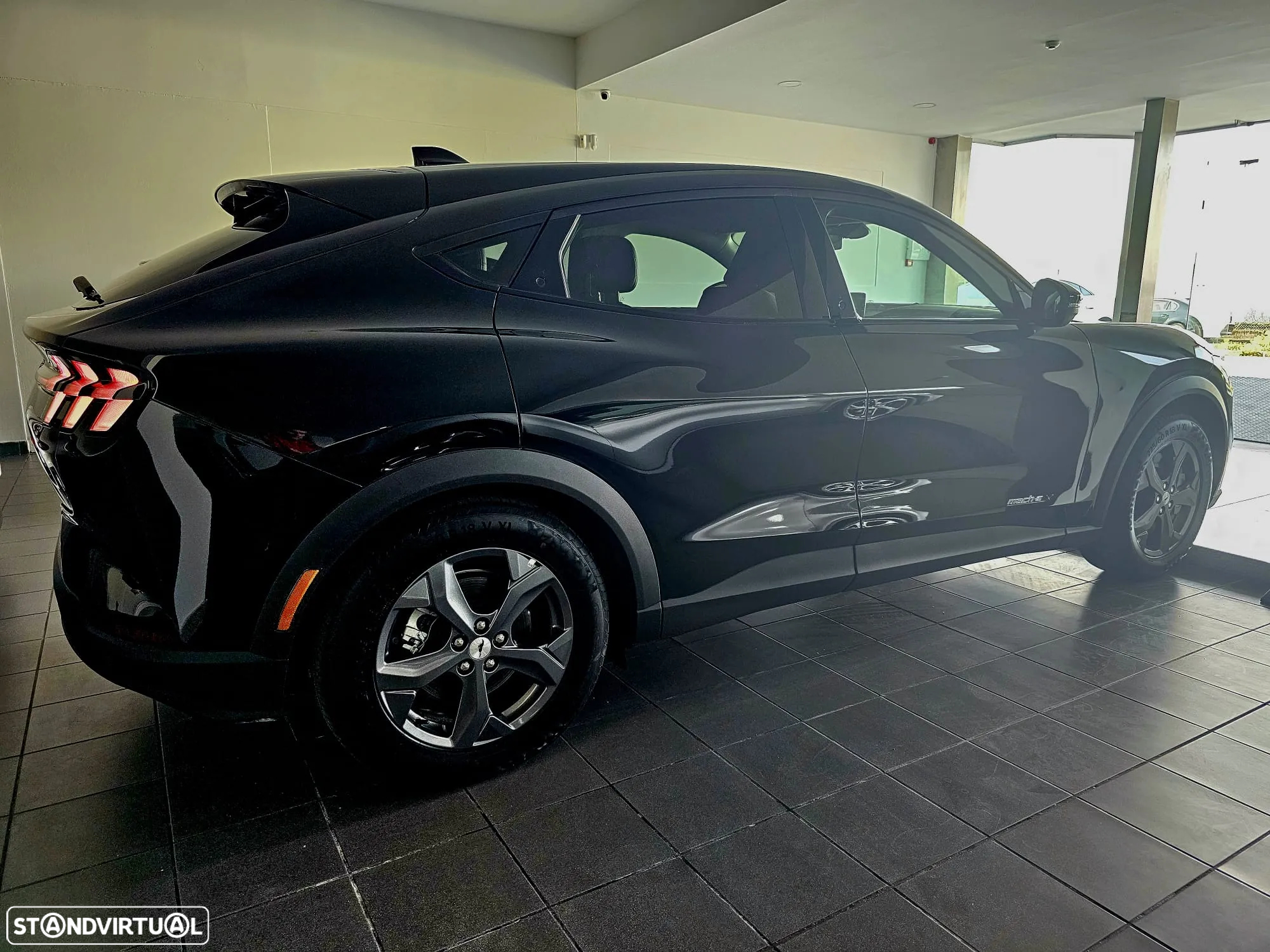 Ford Mustang Mach-E Alargada - 4