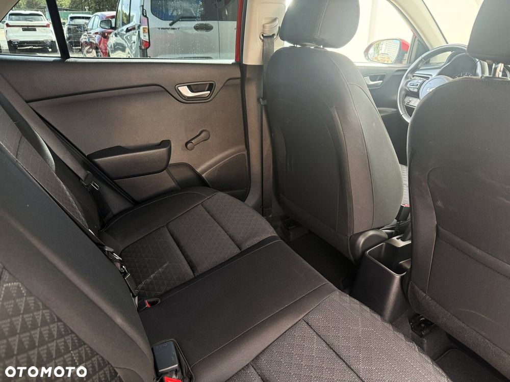 Kia Rio - 26