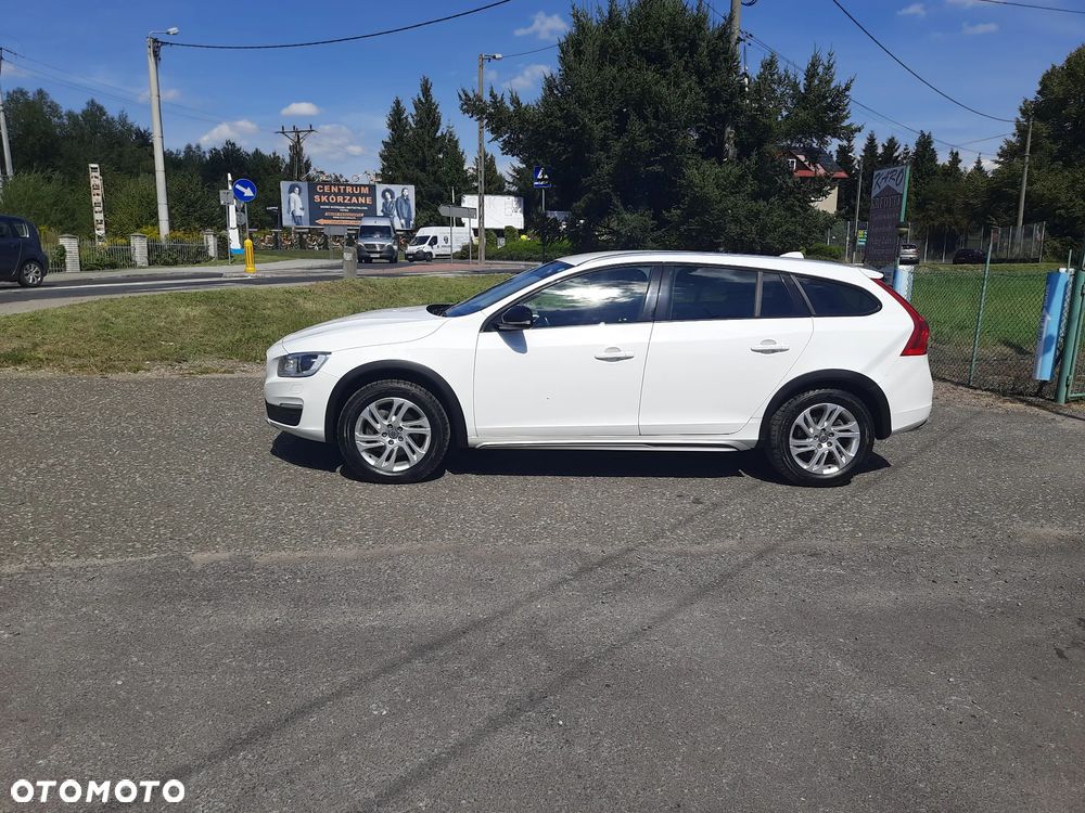 Volvo V60 Cross Country T5 AWD Momentum - 3