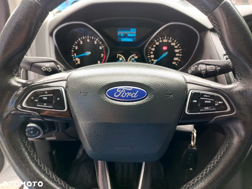 Ford Focus - 33