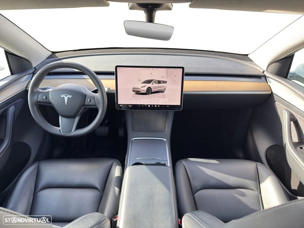 Tesla Model Y Long Range Dual Motor AWD - 8