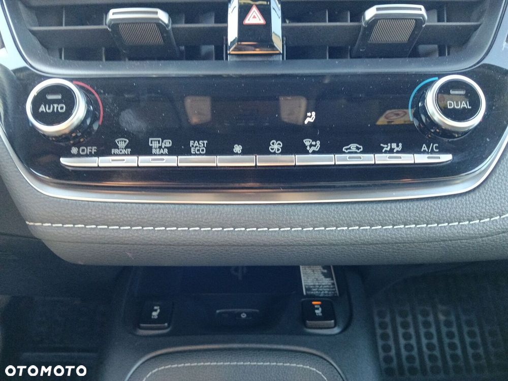 Toyota Corolla 1.8 Hybrid GR Sport - 23