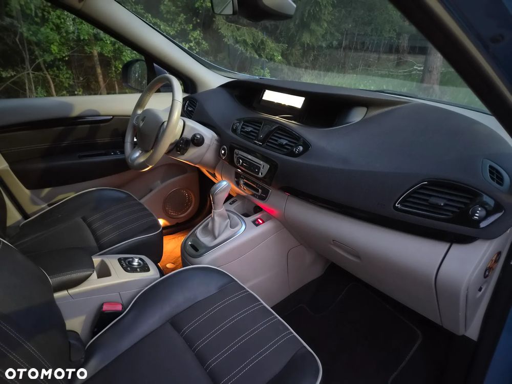 Renault Scenic 2.0 16V Privilege CVT Euro5 - 13