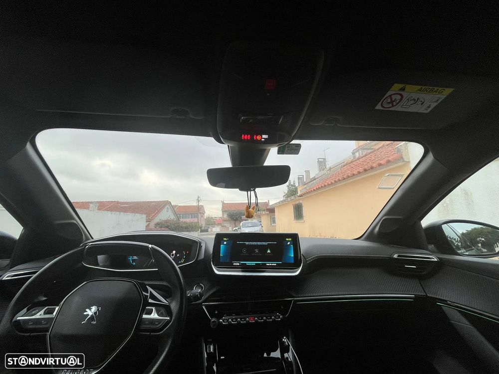 Peugeot e-208 GT Pack - 10