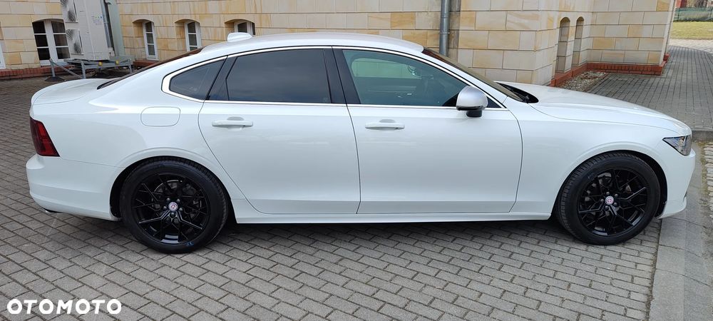 Volvo S90 D4 R-Design - 3