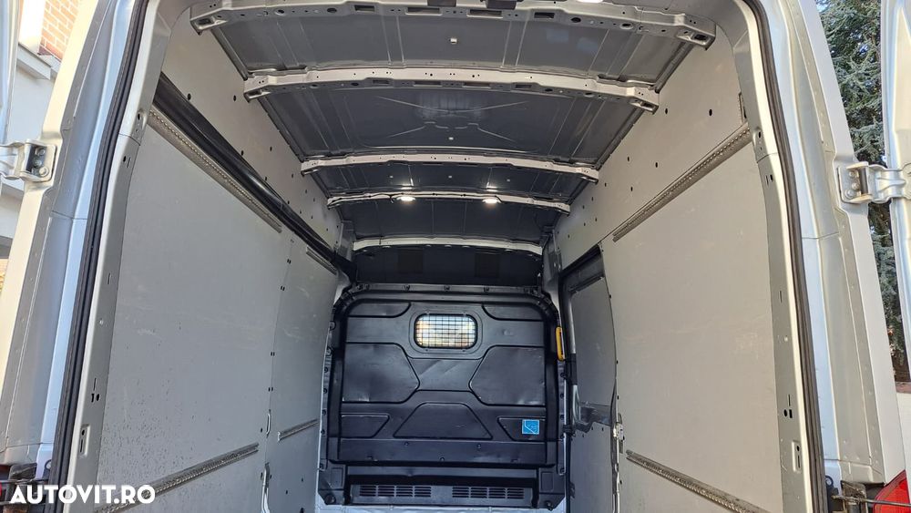 Ford Transit - 12