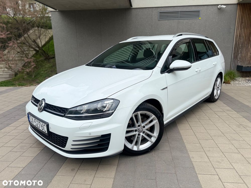 Volkswagen Golf - 21