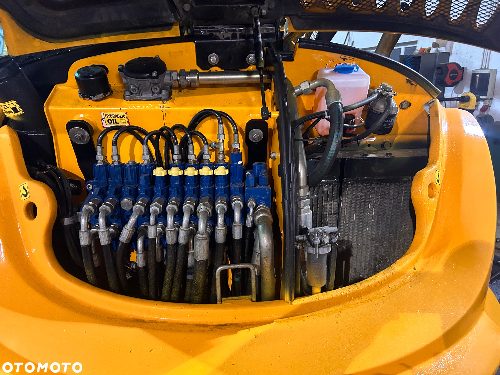 JCB 8065 - 9