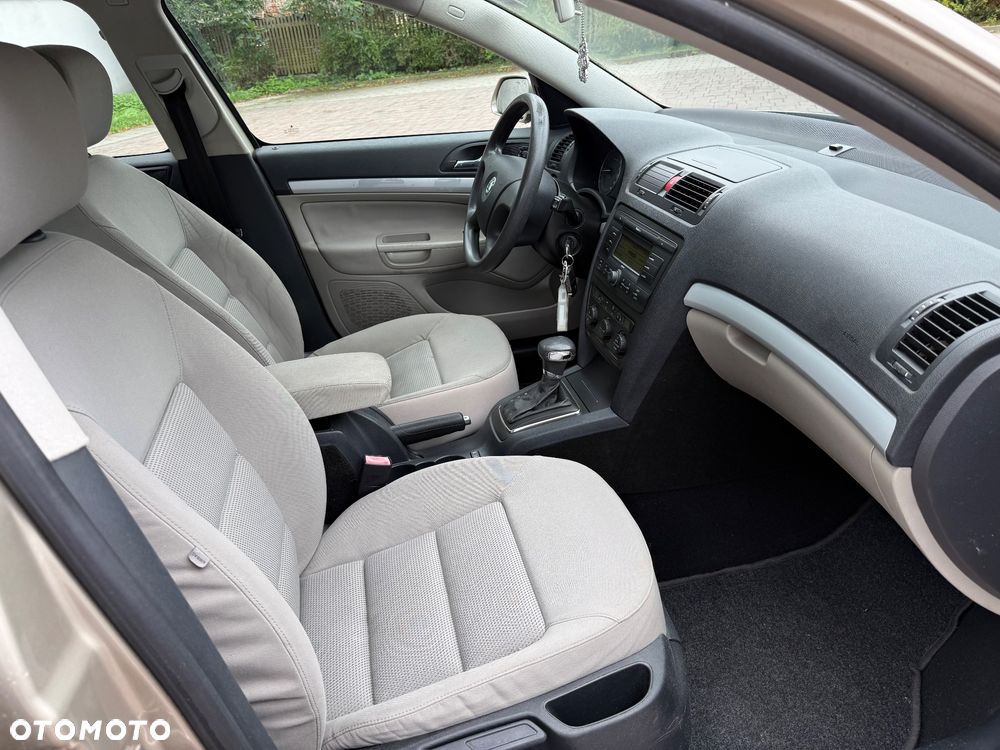 Skoda Octavia 1.6 Automatik Elegance - 10