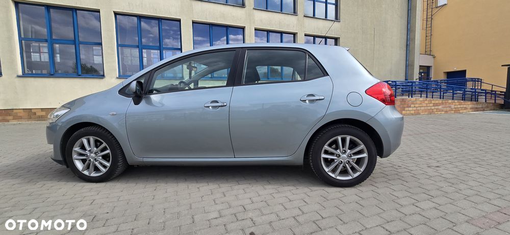 Toyota Auris 1.6 2010 - 9