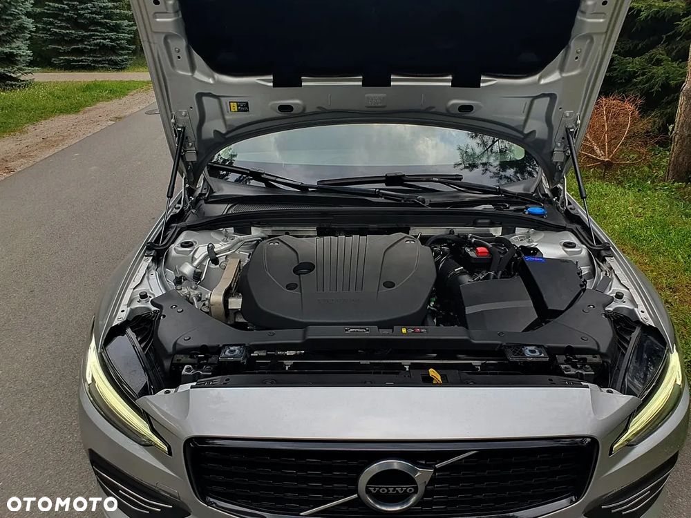 Volvo V60 B3 B DKG Momentum Pro - 35