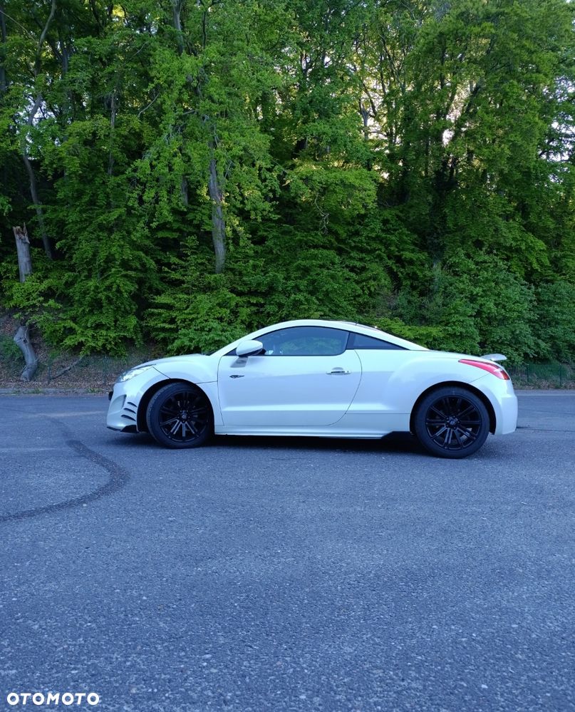 Peugeot RCZ - 8