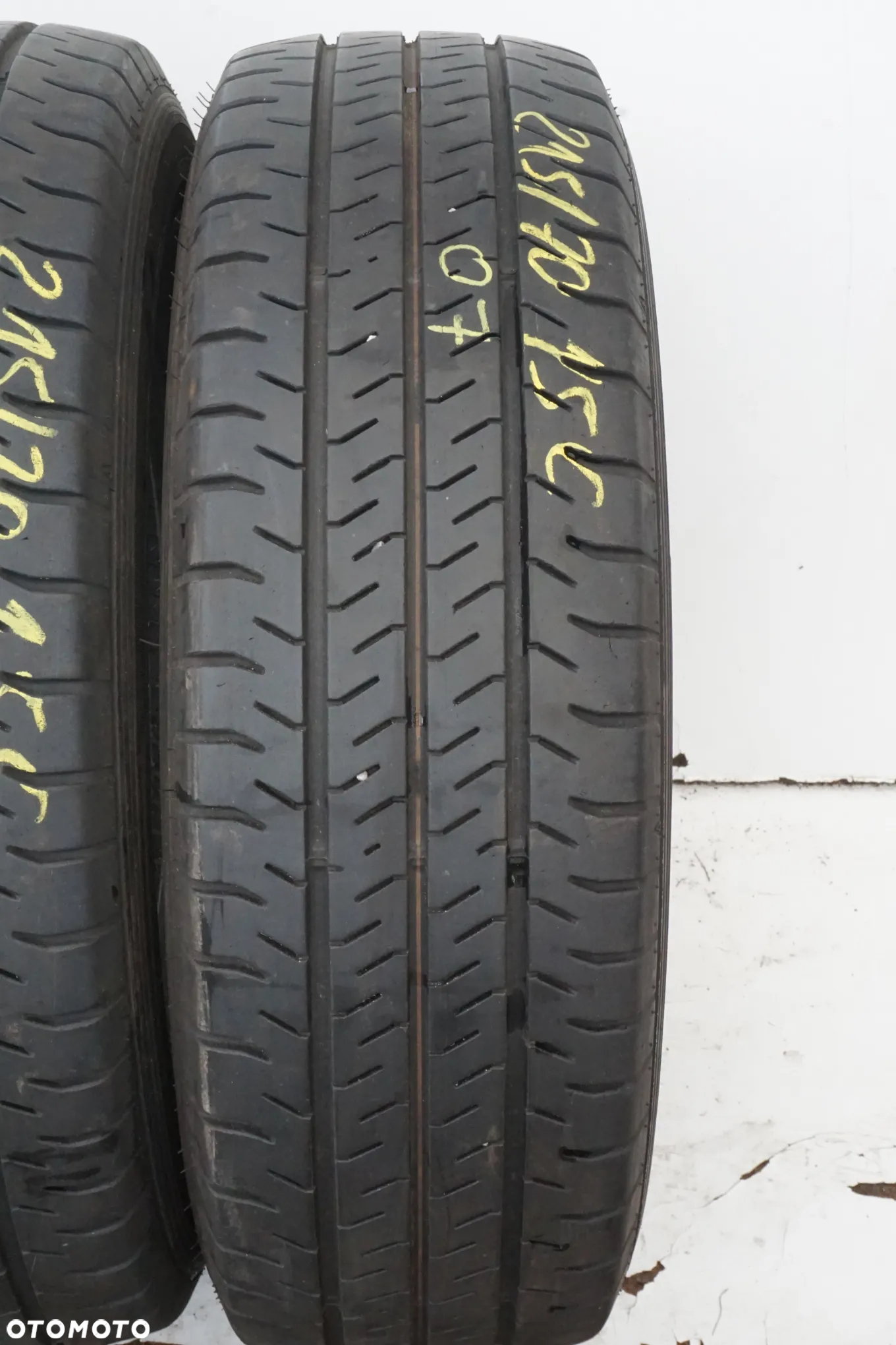 215 70 15C Falken Linam Van01  20r FV - 3