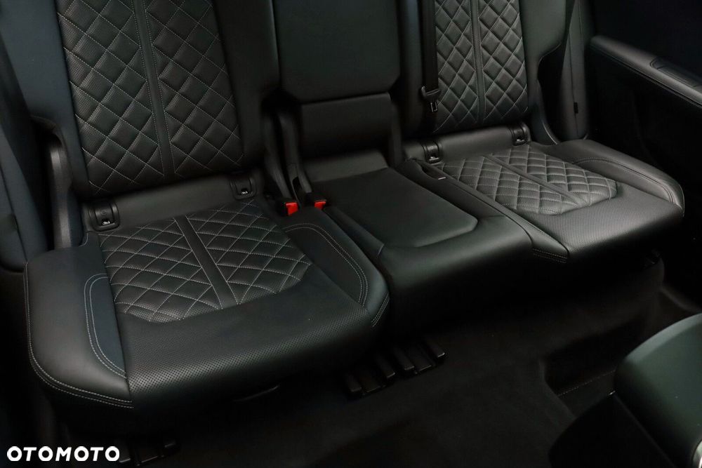 Audi SQ8 - 16