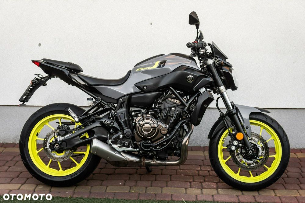 Yamaha MT - 2