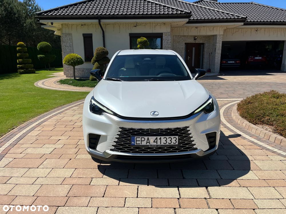 Lexus LBX 1.5 Hybrid - 3