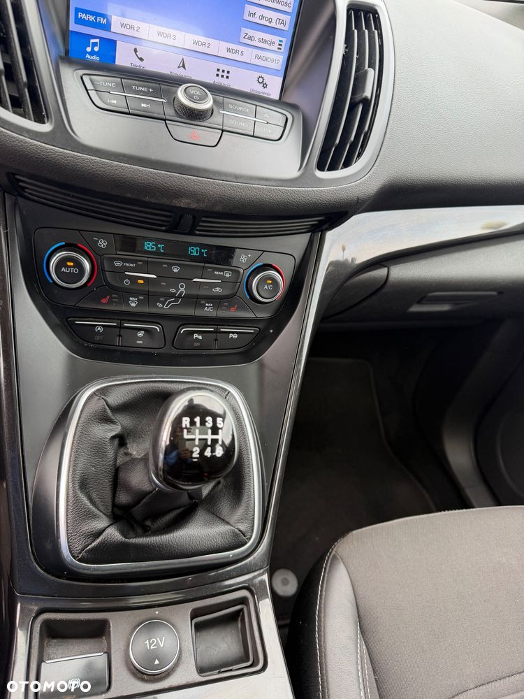 Ford Kuga 2.0 TDCi 4x2 Titanium - 27