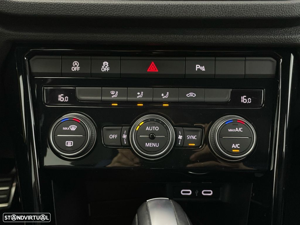VW T-Roc 2.0 TSI 4M R DSG - 16