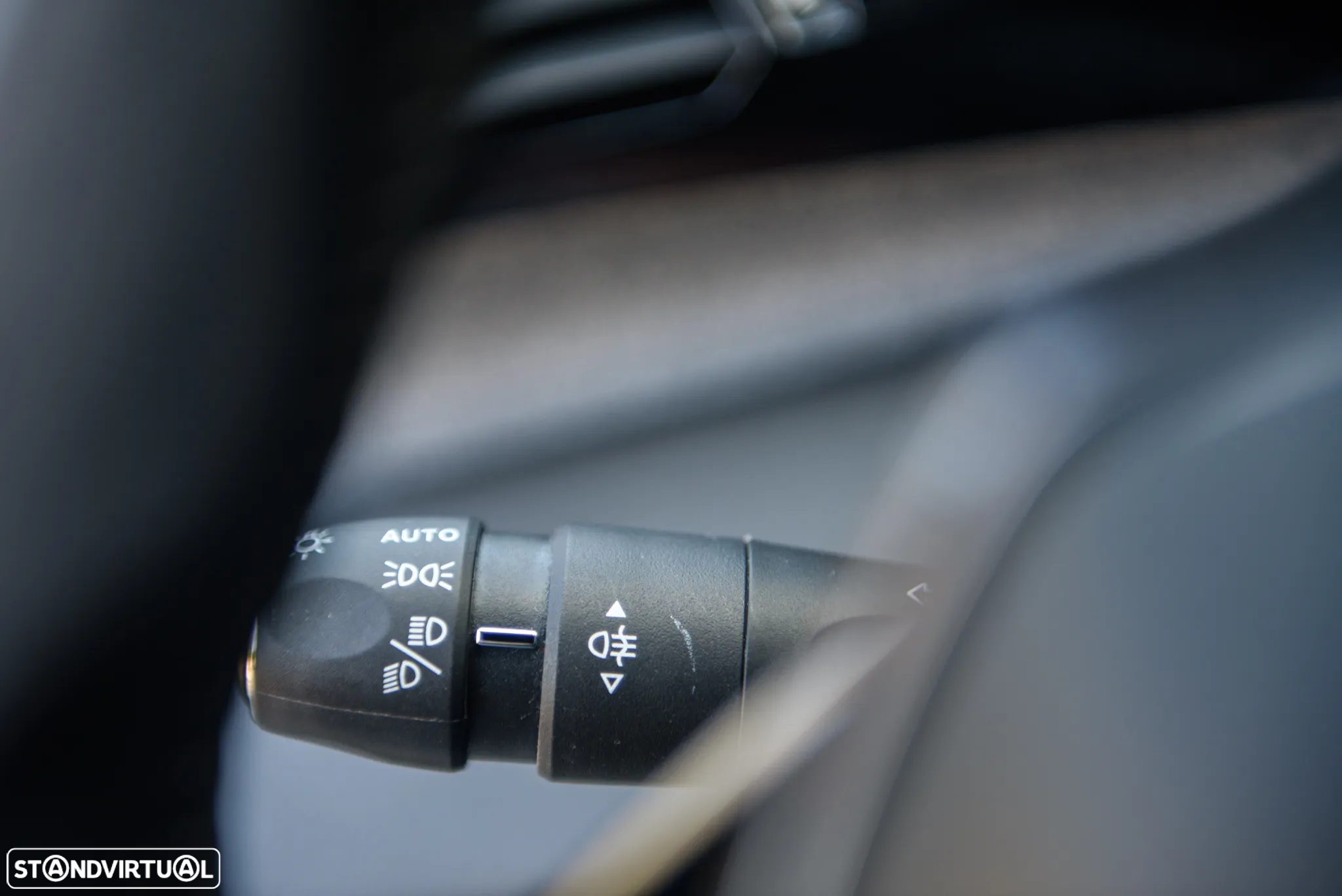 Peugeot 308 1.2 PureTech Allure Full LED - 31