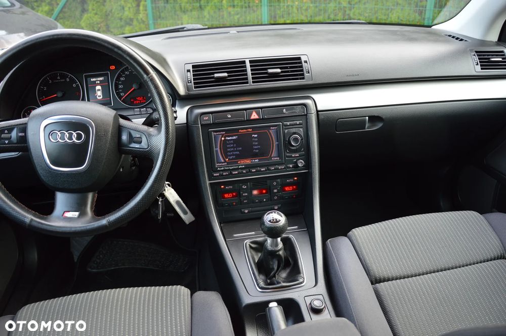 Audi A4 Avant - 25