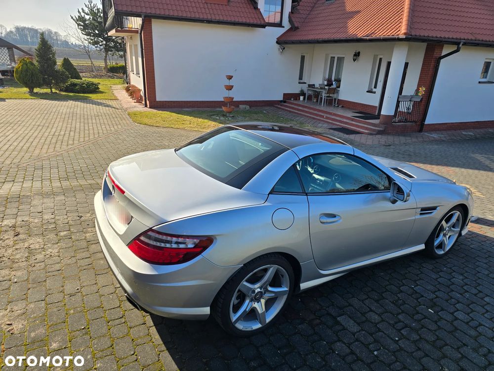 Mercedes-Benz SLK 200 (BlueEFFICIENCY) 7G-TRONIC - 12